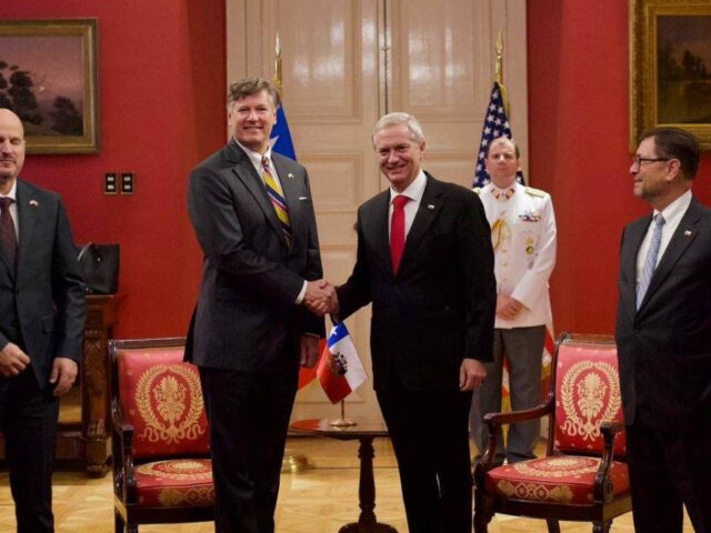 Chile y Estados Unidos firman declaración conjunta para fortalecer cadenas de suministro de minerales críticos y tierras raras