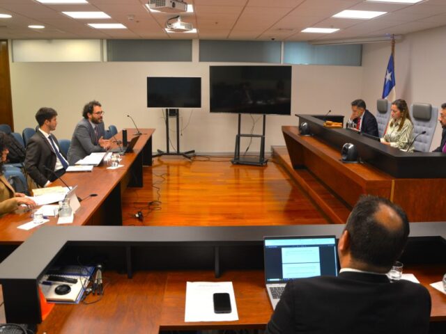 Tribunal revisa medida cautelar ordenada tras demanda por daño ambiental contra minera