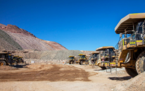 Permisología minera: proyectos pueden tardar hasta 11 años y superar en 2,7 veces los plazos legales