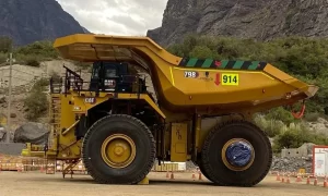 Codelco Andina completa moderna flota con 18 nuevos camiones de extracción