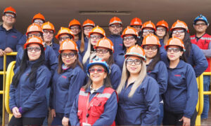 Consejo Minero destaca trayectoria de mujeres en la minería