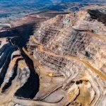 Zijin dispara utilidades 98% y supera por primera vez los RMB 20 mil millones en un trimestre