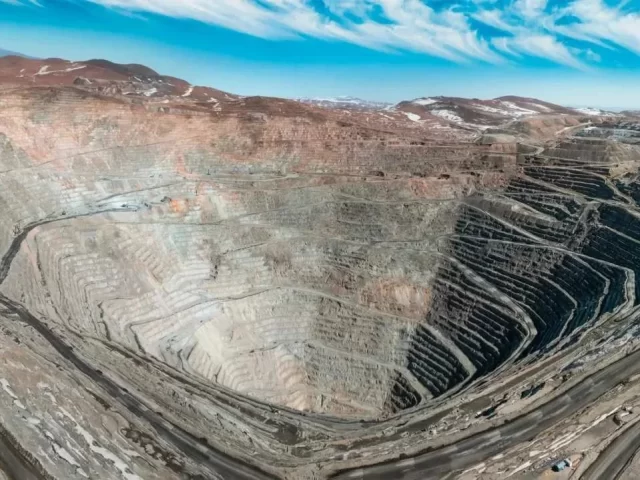 Fallo ambiental a Collahuasi genera alarma en gremios mineros y proveedores