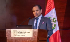 Perú forma 3.500 ingenieros mineros anuales pero solo 35% se inserta en industria
