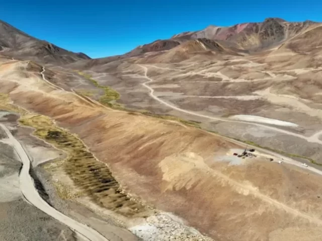 San Juan ingresa proyecto de ley para fortalecer empleo y proveedores locales en la minería