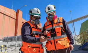 Ministro Hales incorpora inteligencia artificial para reforzar la seguridad y gestión preventiva en terreno