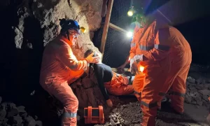 ENAMI capacita a pequeños productores en rescate minero y refuerza la seguridad en faenas del norte del país