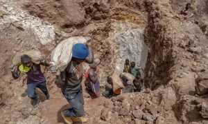 Minerales provenientes de áreas controladas por rebeldes en Congo llegan a la industria tecnológica mundial