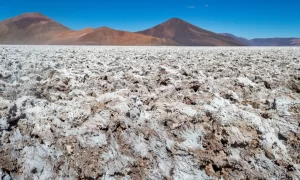 FNE autoriza alianza entre Enami y Rio Tinto por litio en Atacama