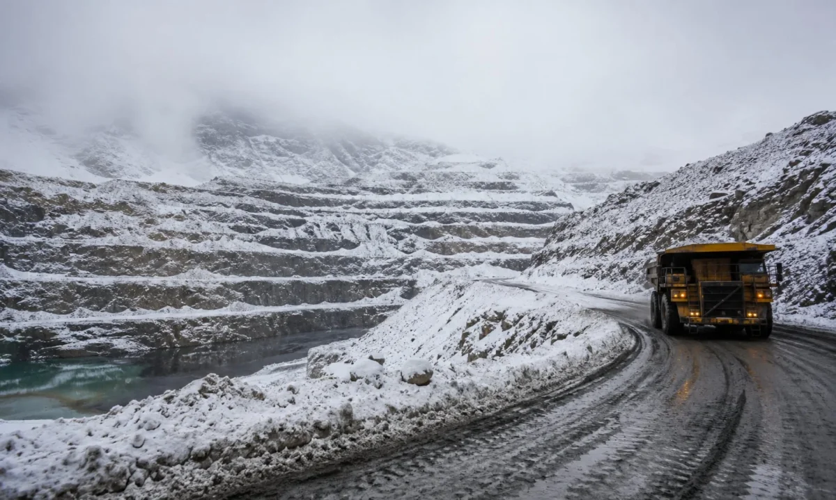 DGA reporta mayor acumulación de nieve en la zona minera tras sistema frontal, aunque persiste déficit hídrico