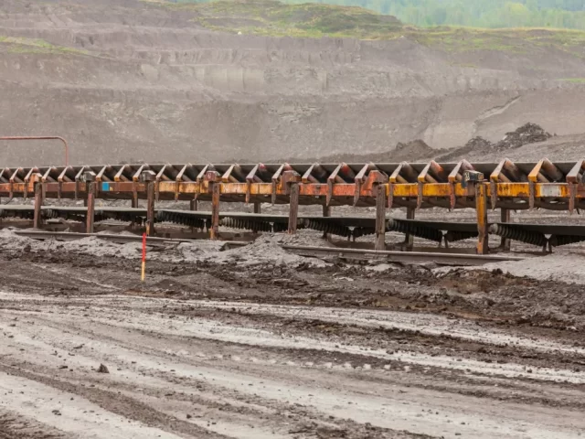 Producir 8,3% más cobre exigirá 20,2% más electricidad: la presión invisible de los yacimientos envejecidos