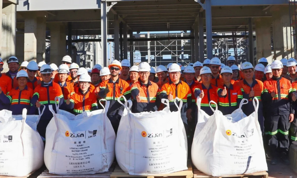 Zijin proyecta utilidad de RMB 39.100 millones y refuerza retornos con dividendos por RMB 21.200 millones en 2026