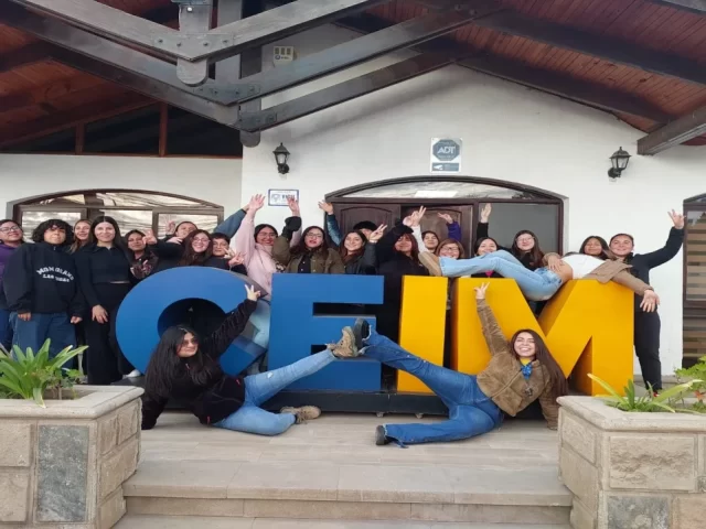 Minera Meridian El Peñón capacita a 48 mujeres para operación subterránea