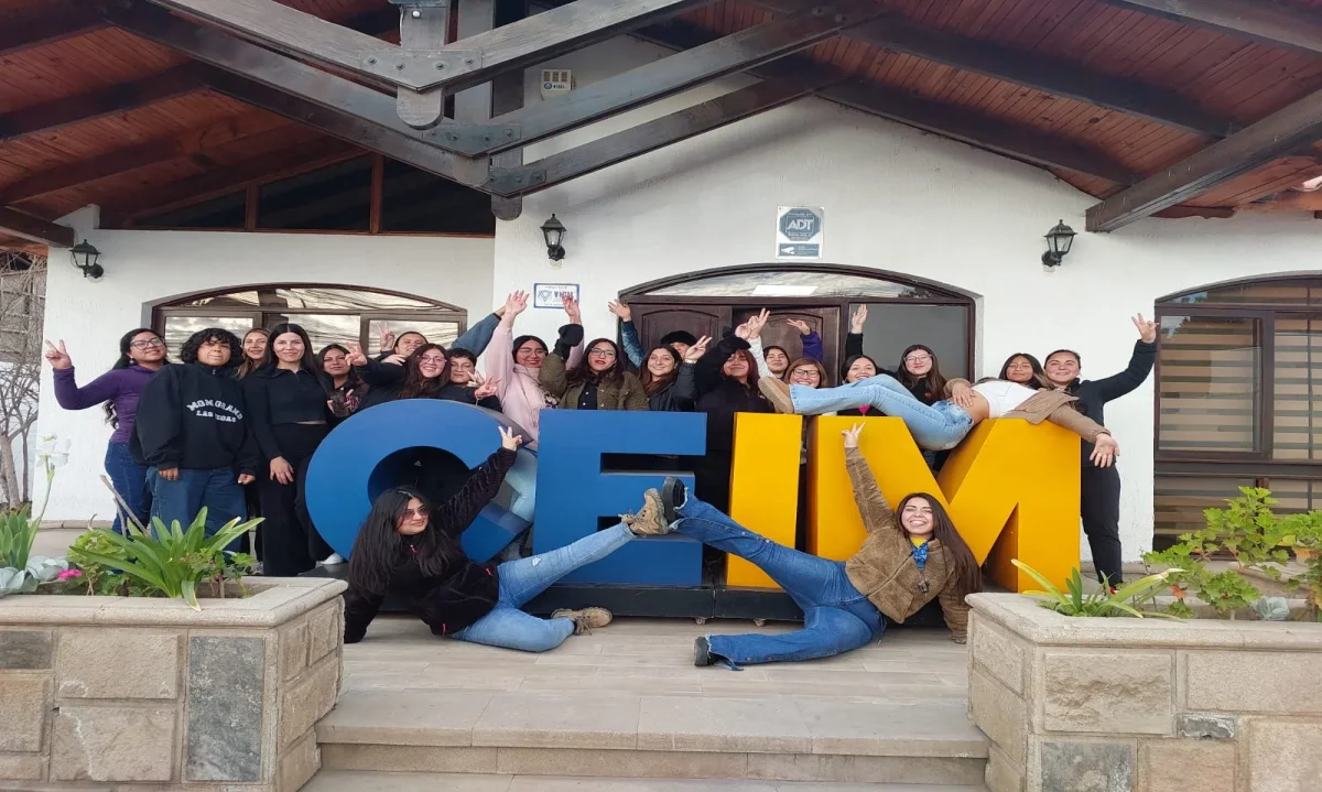 Minera Meridian El Peñón capacita a 48 mujeres para operación subterránea