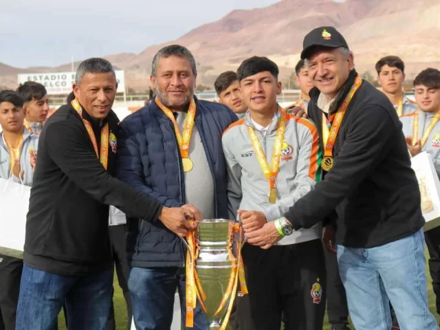 Cobresal Sub-16 es homenajeada como campeona del Apertura 2026