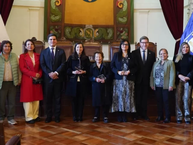 Ministerio de Minería premia a tres mujeres destacadas de la industria minera