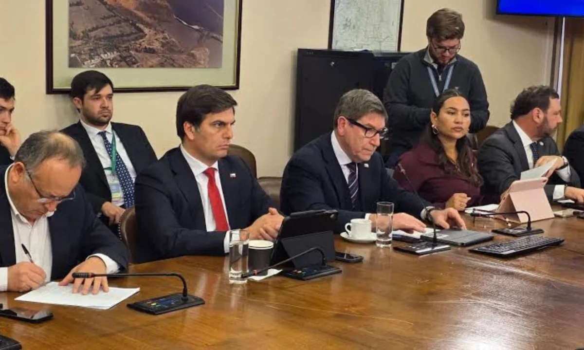 Senado inicia debate de ley de patentes mineras: Suprime escala progresiva y frena remates 2026