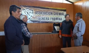 SONAMI entrega equipos Starlink a asociaciones mineras de Huasco