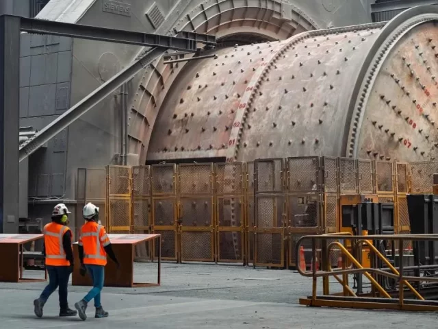 Escondida presenta Última Oferta al Sindicato N°2 con nuevos beneficios y $23,5 millones en condiciones de cierre