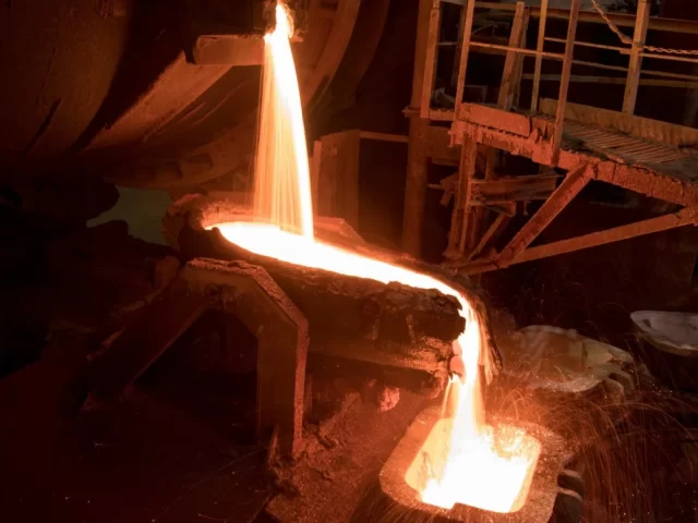 EE.UU. registra importaciones récord de cobre refinado ante incertidumbre arancelaria