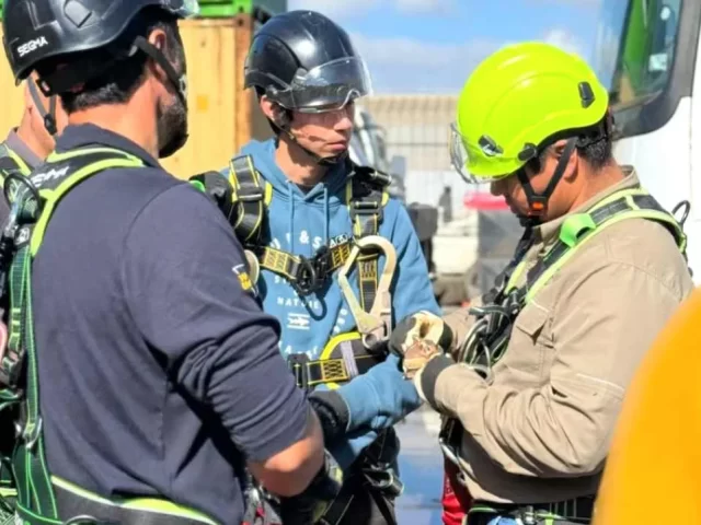 Ergonomía avanzada en altura: cómo arneses biomecánicos reducen fatiga y accidentes en minería