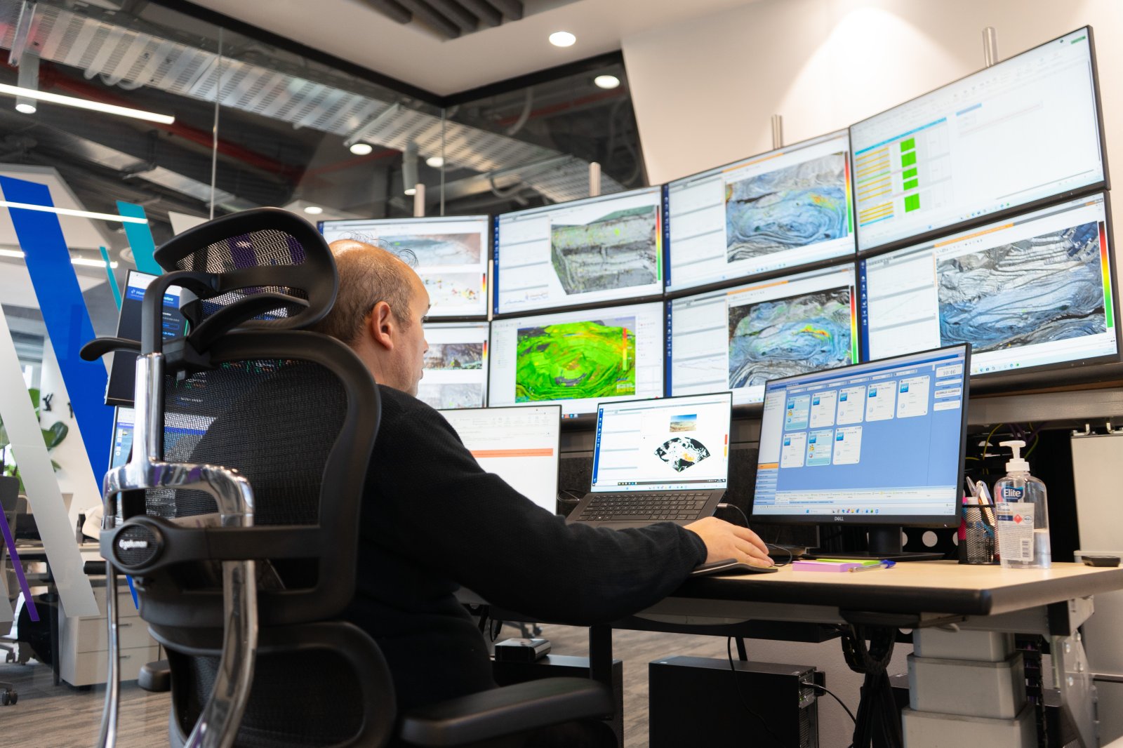 Desde Santiago, Teck expande el monitoreo geotécnico remoto de sus operaciones en Chile, Estados Unidos y Canadá